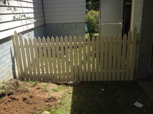 Handyman Can Do Pic 2 - New picket fence gate