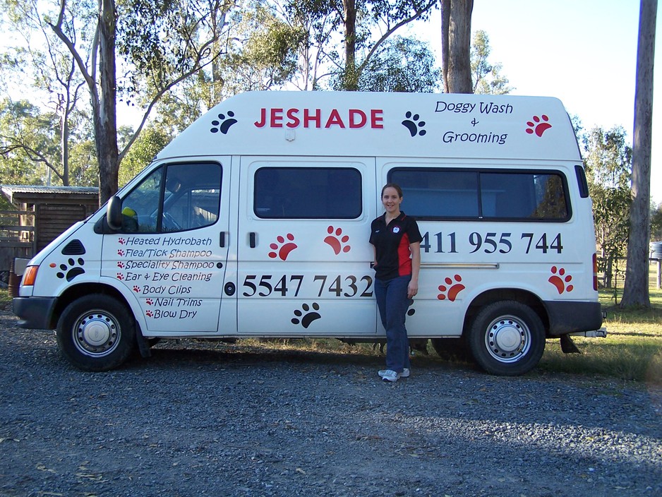 Jeshade Doggy Wash and Grooming Pic 1