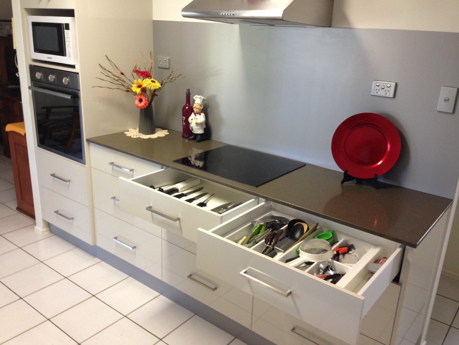 Pro-fit Cabinetmaking Pic 1 - Custom made kitchen with utensil drawers in the cooking zone