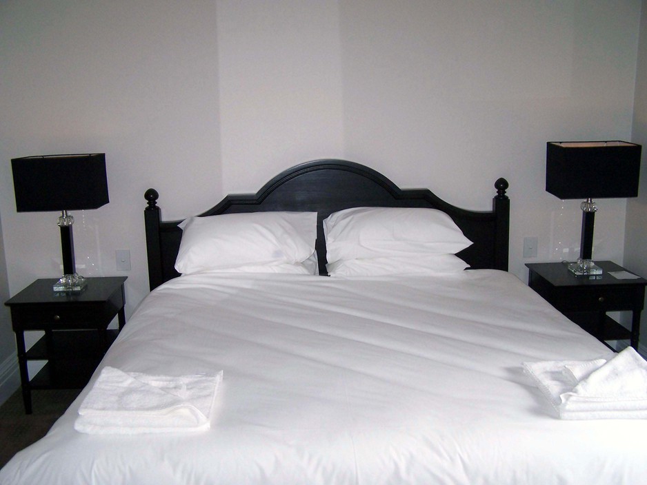 Wallacia Hotel Pic 1 - king room