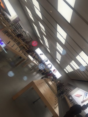 Apple Store Chadstone Pic 2