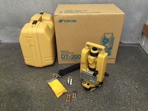 Level Tech Pic 2 - Topcon Theodolite package