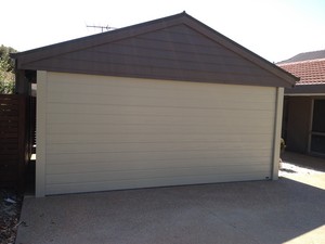 G&C Garage Doors Pic 3