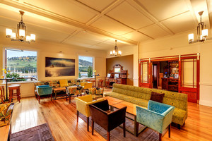 Kermandie Waterfront Hotel Pic 5 - Kermandie Waterfront Hotel Huon Lounge