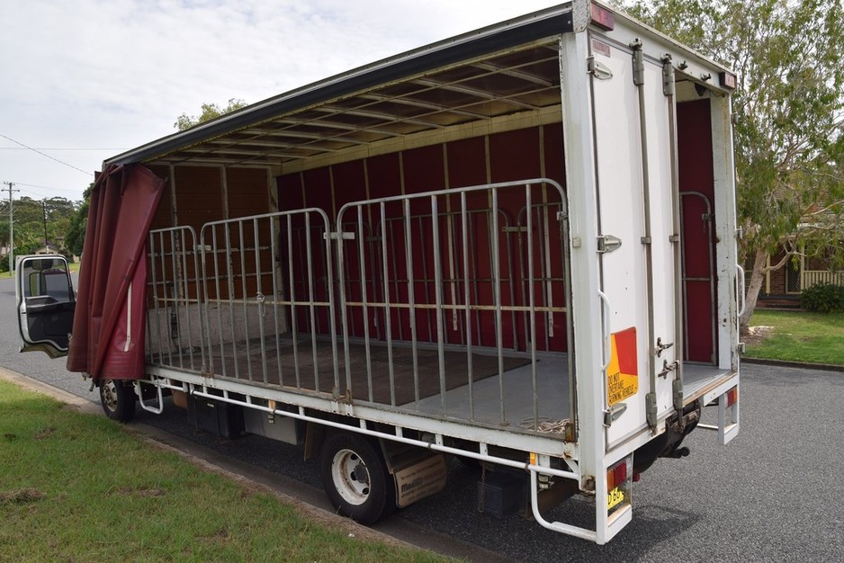 Mclaren Transport Pic 1 - Curtains both sides can slide open from front or rear