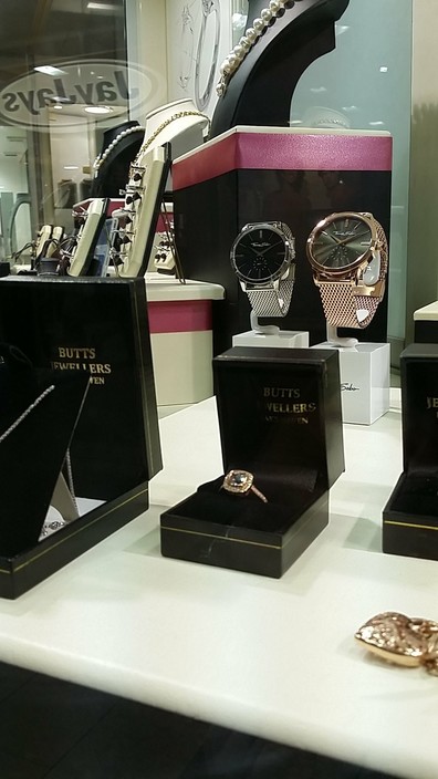 Butt's Jewellers Pic 1 - Mens watches