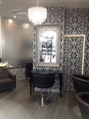 Aria Hair Broadbeach Pic 3