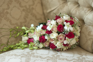 Deane's Wedding Flowers Pic 3