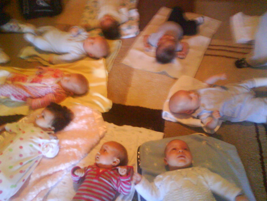 Tiny Touch Baby Massage Pic 1 - Lots of Babies