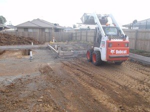 Rapid Earthmoving Solutions Pic 5 - Greenvale Soil removal and Leveling