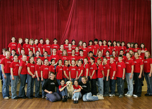 The School at AIPA Pic 2 - The cast of ANNIE 2004