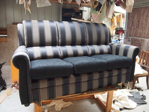 Creative Upholstery & Shade Pic 4