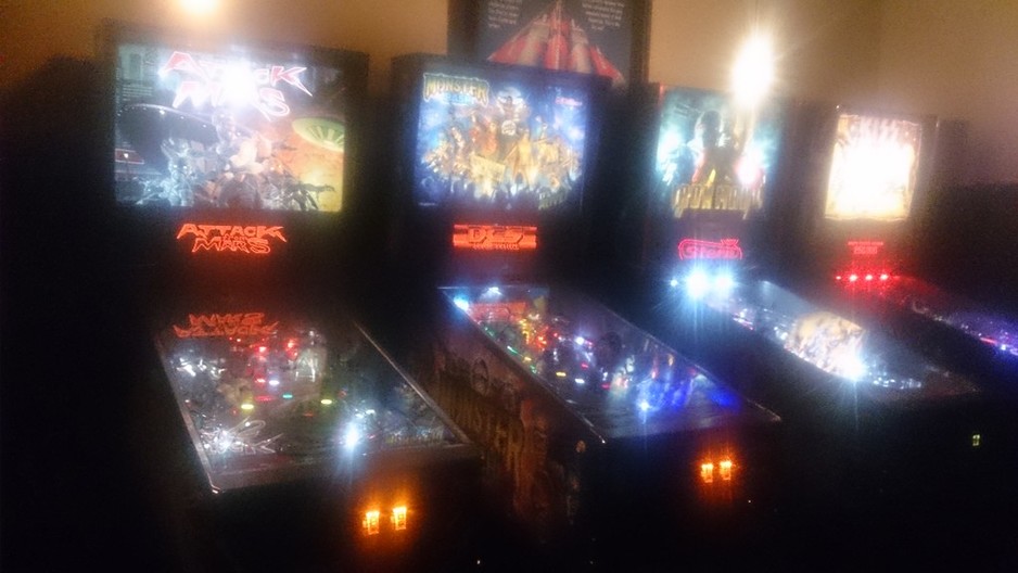 Pixel Alley Pic 1 - Pinball Machines