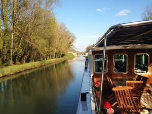 Barge Vacations Pic 2 - Cest la Vie barge Burgundy Barge Vacations