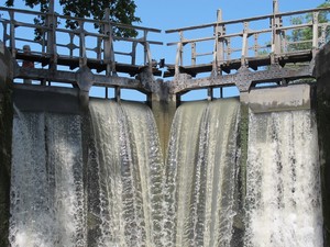 Barge Vacations Pic 5 - Lock Canal du Midi Barge Vacations