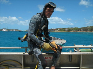 MI Marine Services Pic 3 - Licenced commercial divers