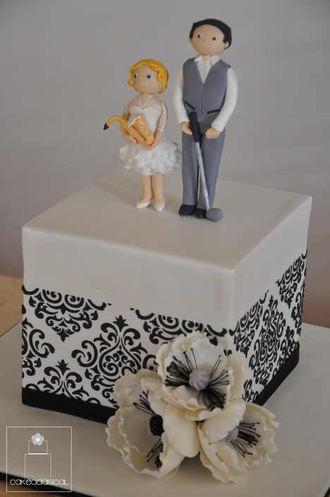 Cakeadaisical Pic 1 - Cube Wedding cake with hand crafted sugar figurines