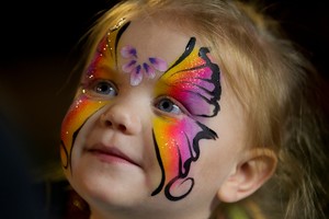 Floss Girls Pic 3 - Face Painting