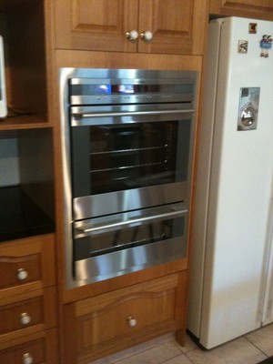 Appliance Connect Pic 5 - new oven with stainless surround