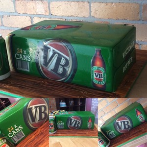 The Icing Artist Pic 5 - Beer slab cake