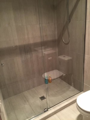 Melbourne Maid Cleaning Service Pic 3 - Shower Screen Cleaning