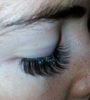 Sam's beauty room Pic 2 - Lash extensions