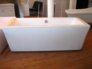 Lush Design Pic 2 - square freestanding bath tub