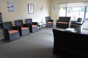 Davis Chiropractic: Kym Davis, George Hannaford & Judy Marriott Pic 3 - Reception area