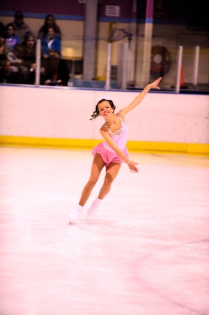 Ice Skating Tuition.  Kids/Adults.  Group or private lessons. Beginner to advanced Pic 3