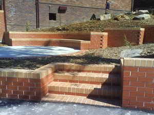 JMB Paving & Bricklaying Pic 3 - Feature walls and retaining walls