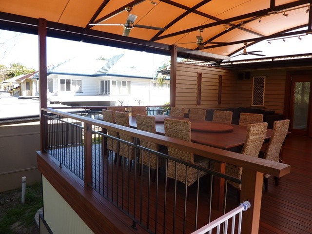 Premium Lifestyles Patios & Decks Pic 1