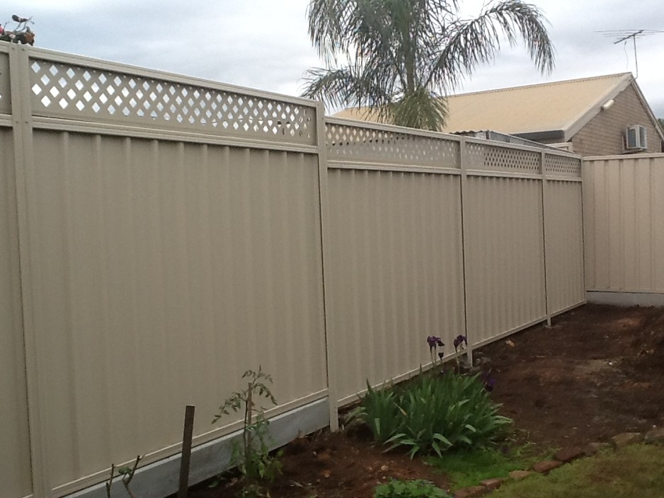 TRUELINE FENCING Pic 2 - Erected July 2016