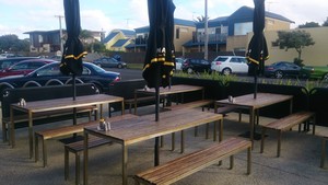 Frontbeach Cafe Pic 2 - The Outdoor Area