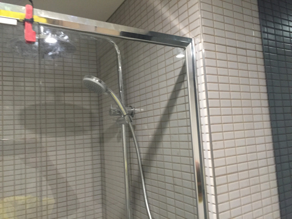 Snap St Kilda Rd Pic 1 - 60 semi frameless shower screens in