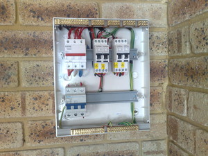 T G & P ELECTRICAL   EC 005059 Pic 2 - Electrical switchboards