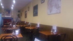 Cafe Green Leaf Pic 3 - Inside