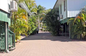 Mount Isa Irish Club Accommodation Pic 2 - motel blackrock qld 4850