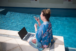 Living In Focus Pic 4 - Or just relaxing by the pool my business goes where I do