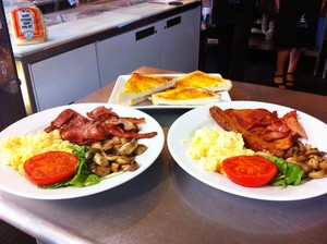 Cafe Metz Pic 2 - Big breakfast 12