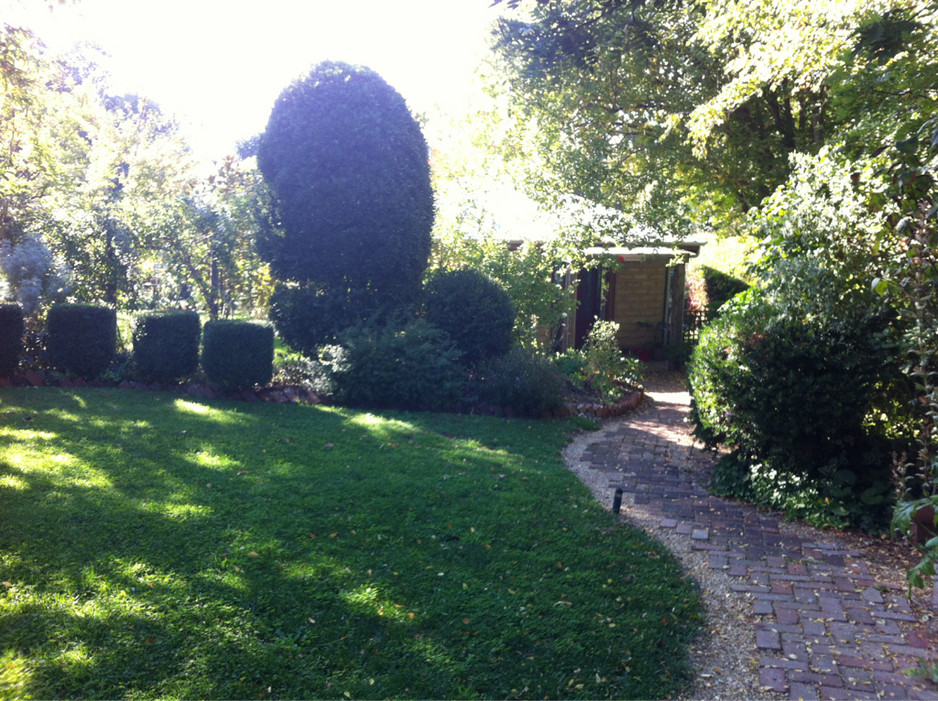 Forget Me Not Garden Cottages Pic 2 - The garden of one of the lovely cottages