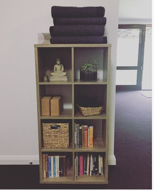 Tally Yoga Pic 4 - Mini library