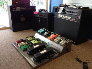 iPlay Music Pic 3 - Come to try our pedals