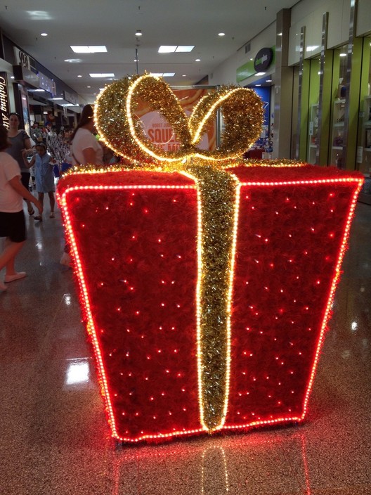 Centro Arndale Pic 1 - Well decorated for Christmas