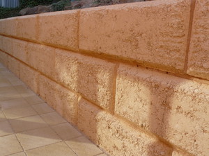 Andrew Scarfe Earthscapes Pic 3 - limestone and natural rock retaining walls