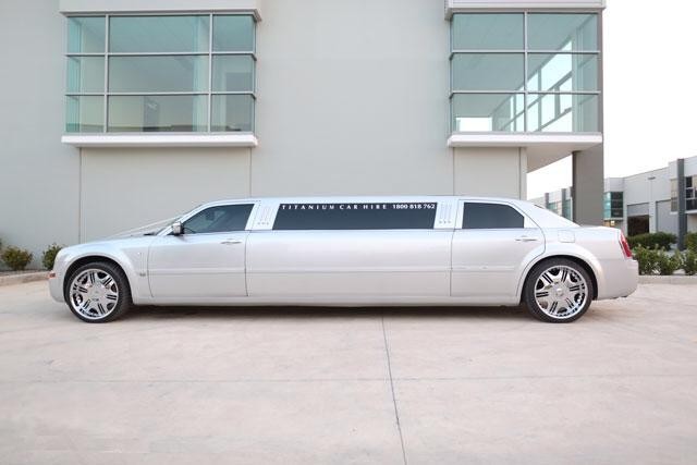 5 Star Hollywood Limousines Pic 1