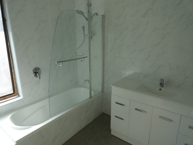 Fair & Square Tiling Service Pic 1