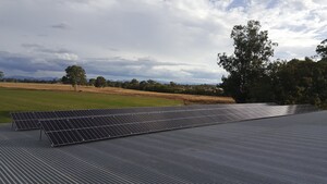 Ampulse Energy Pic 4 - Landscape image of large solar installation at farm