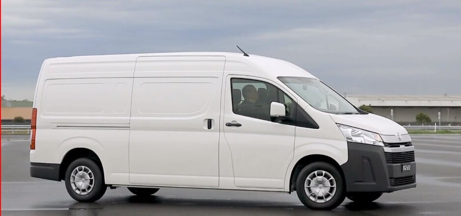 Only Van Rentals Pic 1 - 15 tons Toyota cargo van side view