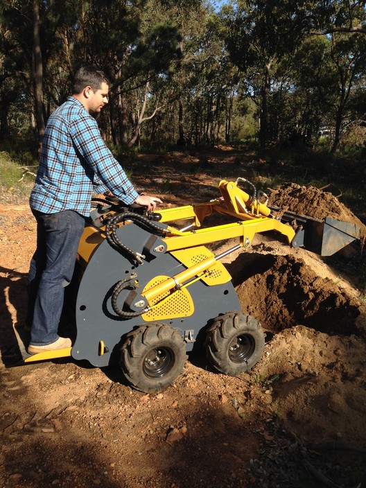 Outback Loaders Pic 1 - Outback KB300A Mini Loader