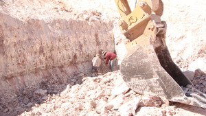 Opalios Pic 3 - Digging for Opal